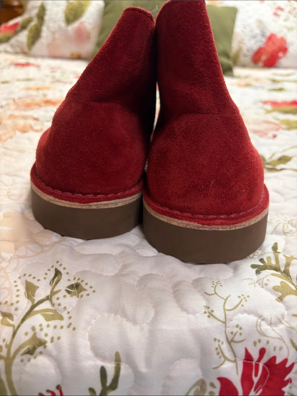 Men's Red Suede leather Clarks Chukka Boots with Blue Laces